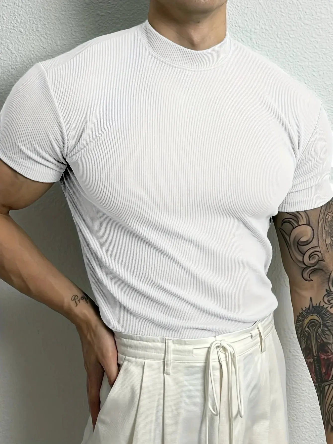 Caden - Stylish Men's T-Shirt With High Collar And Stripes For Casual Fitness 4