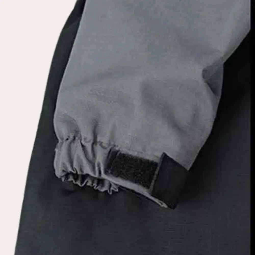 https://cdn.shopify.com/s/files/1/0879/0949/9227/files/Tije_-_De_Ideale_Outdoor_Set_voor_Mannen_T-E9.png
