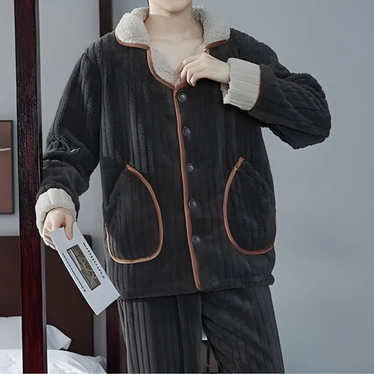 MunaWear - Pajama Sets - James - Cozy Long Sleeve Men's Pajama Set with Sherpa Lining for Cold Nights - Black