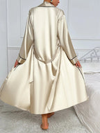 Liora - Elegant Women's Pyjama Set With Long Sleeve Robe For Relaxation And Special Occasions 2