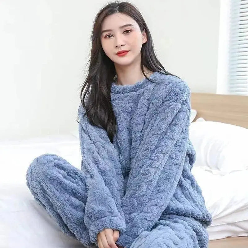 Liora - Relaxed Women's Pyjama Set With Long Sleeve Top For Cozy Home Comfort 4