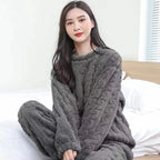 Liora - Relaxed Women's Pyjama Set With Long Sleeve Top For Cozy Home Comfort 1