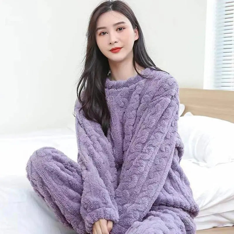 Liora - Relaxed Women's Pyjama Set With Long Sleeve Top For Cozy Home Comfort 3