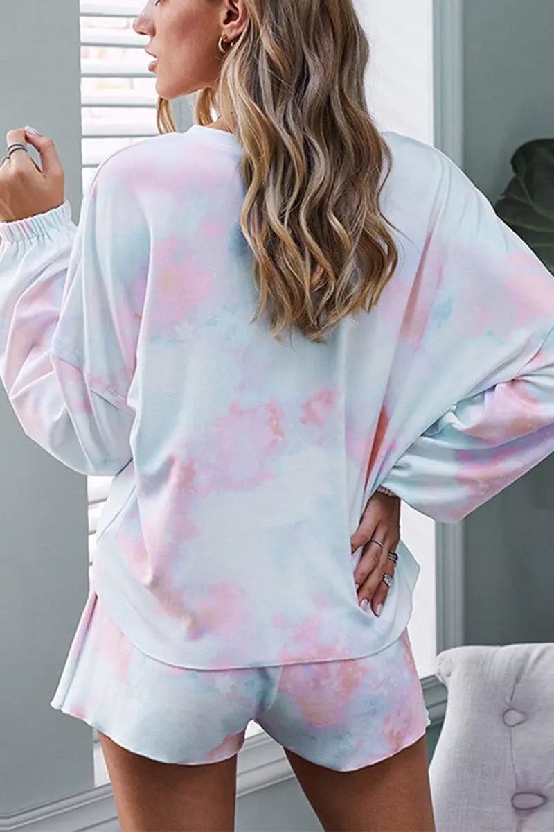 Liora - Trendy Women's Pyjama Set With Tie-Dye Top And Shorts For Relaxed Evenings 1