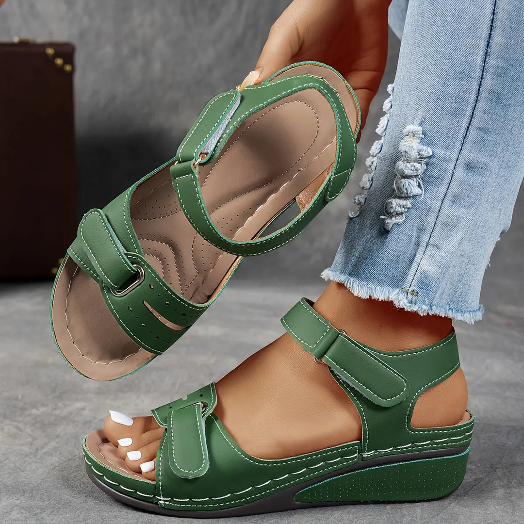 Stylish Women's Sandals with Adjustable Straps and Cushioned Insoles for All-Day Comfort 2