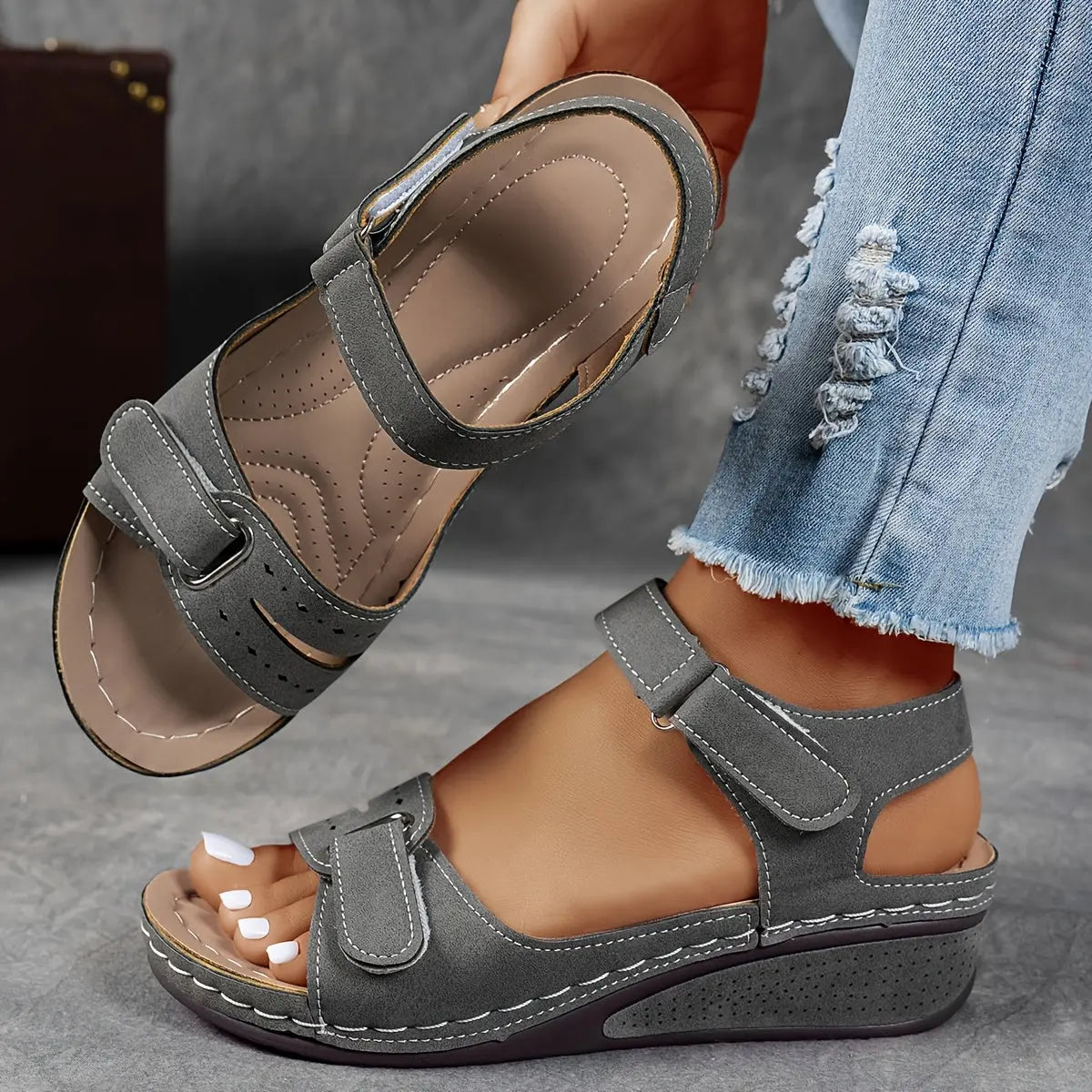 Stylish Women's Sandals with Adjustable Straps and Cushioned Insoles for All-Day Comfort 5