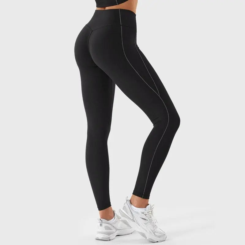 MunaWear  Sets  Lara - Chic Women's Activewear Set With Seamless Leggings And Cropped Top