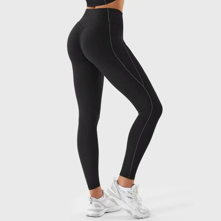 MunaWear  Sets  Lara - Chic Women's Activewear Set With Seamless Leggings And Cropped Top