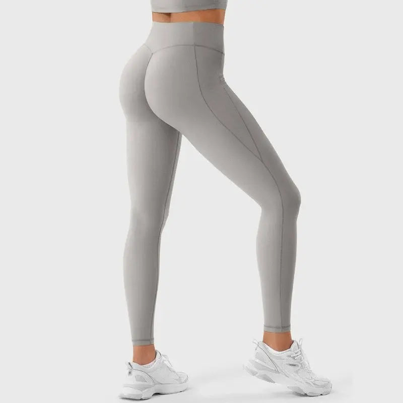 MunaWear  Sets  Lara - Chic Women's Activewear Set With Seamless Leggings And Cropped Top