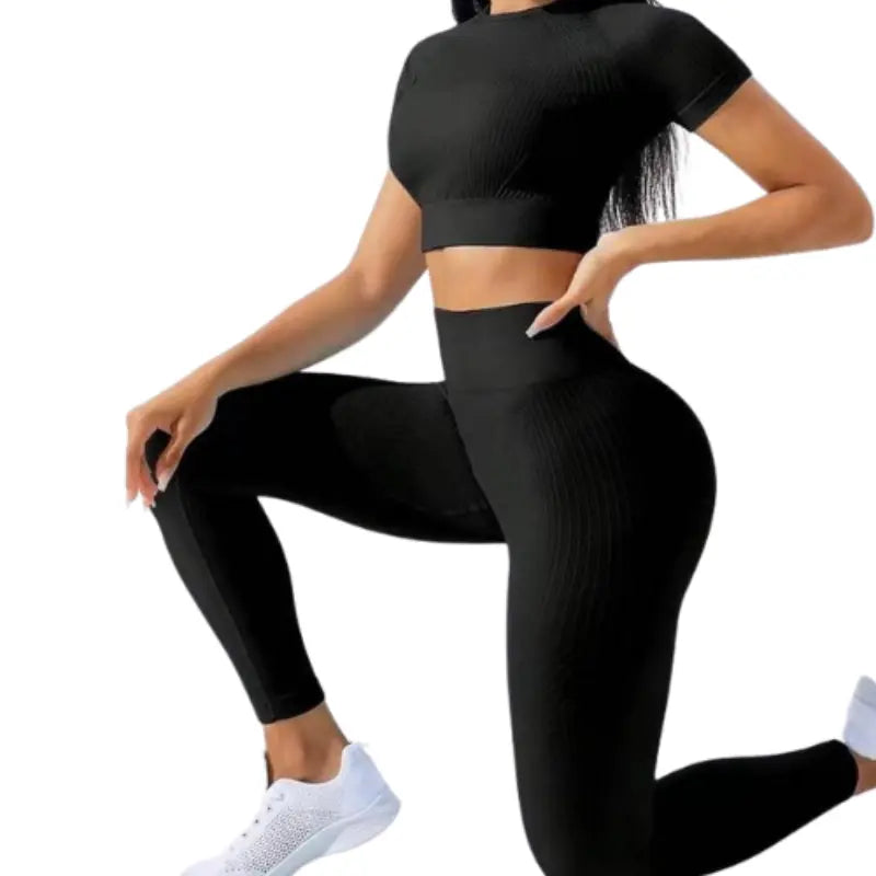 Layla - Chic Women's Activewear Set for Enhanced Comfort and Flexibility