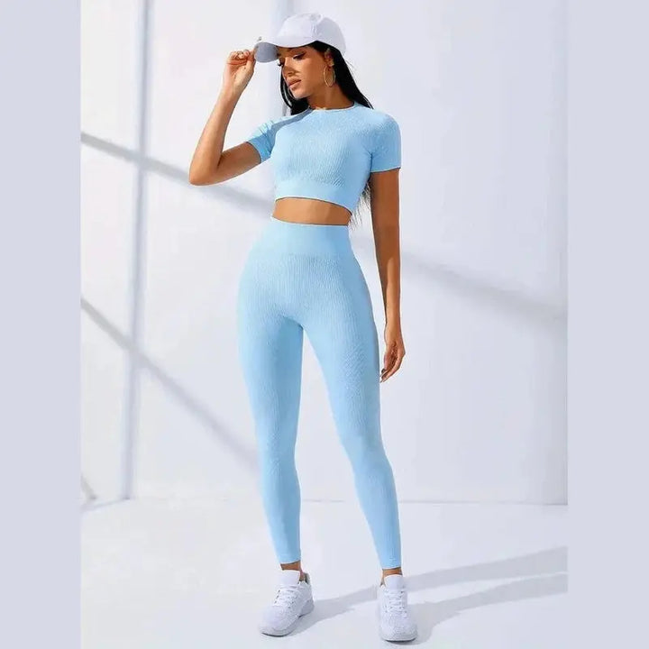 MunaWear  Sets  Layla - Chic Women's Activewear Set for Enhanced Comfort and Flexibility