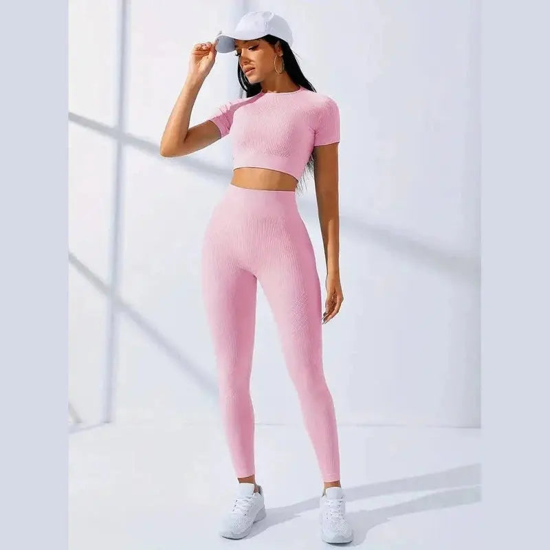MunaWear  Sets  Layla - Chic Women's Activewear Set for Enhanced Comfort and Flexibility