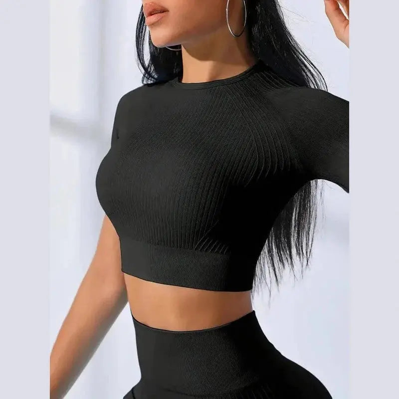 MunaWear  Sets  Layla - Chic Women's Activewear Set for Enhanced Comfort and Flexibility
