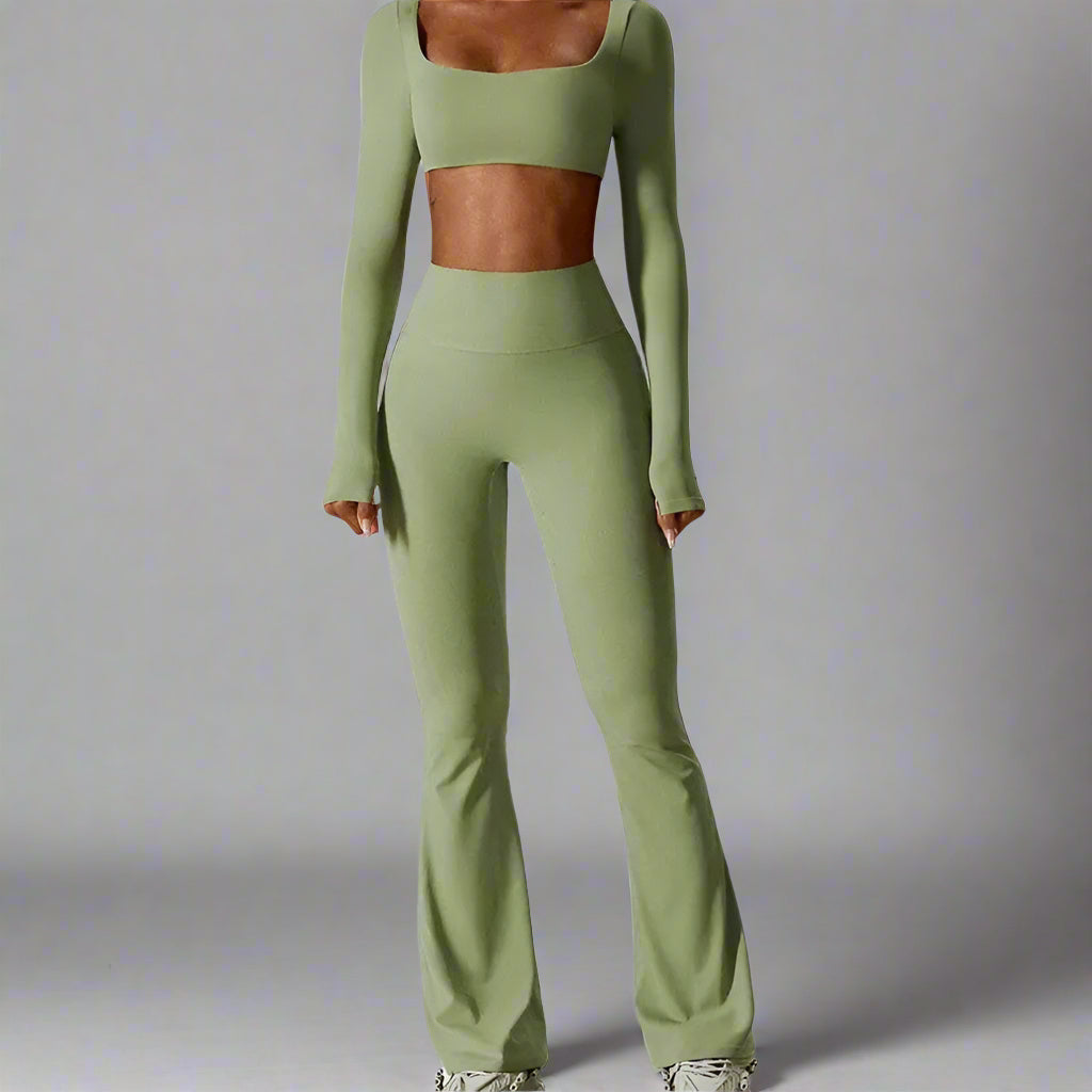 MunaWear  Sets  Lila - Stylish Long-Sleeve Activewear Set for Women's Yoga and Fitness