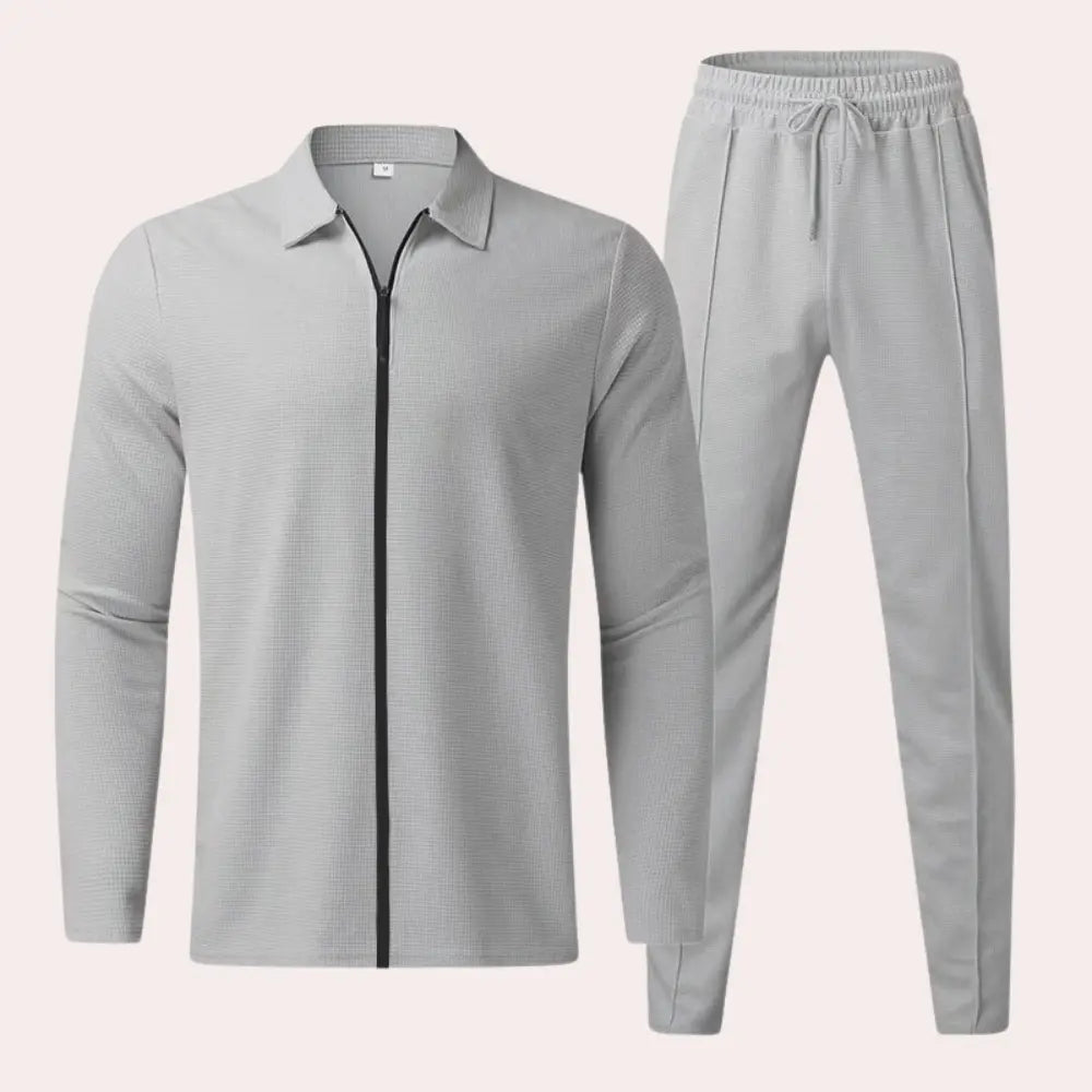 https://cdn.shopify.com/s/files/1/0879/0949/9227/files/Mick_-_Casual_heren_tweedelige_set_T-E5.png