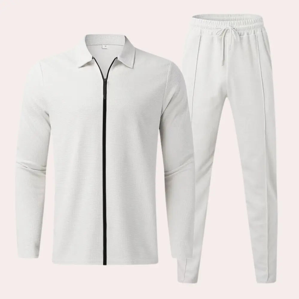 https://cdn.shopify.com/s/files/1/0879/0949/9227/files/Mick_-_Casual_heren_tweedelige_set_T-E7.png