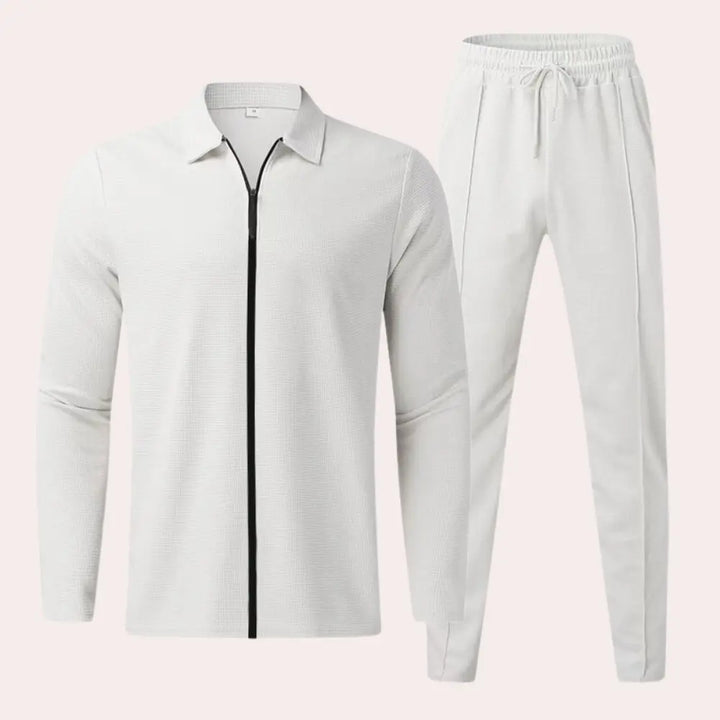 https://cdn.shopify.com/s/files/1/0879/0949/9227/files/Mick_-_Casual_heren_tweedelige_set_T-E7.png