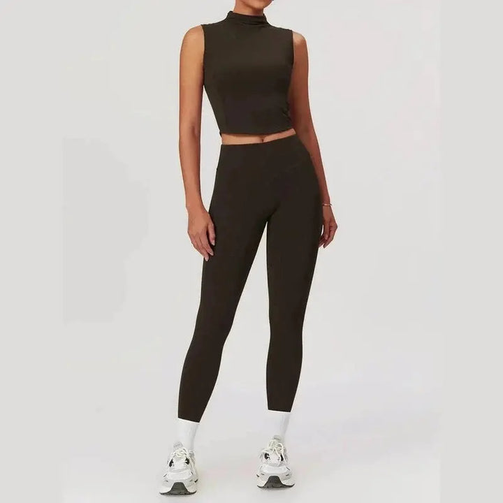 MunaWear  Sets  Talia - Stylish Two-Piece Workout Set Featuring Leggings And Sleeveless Top