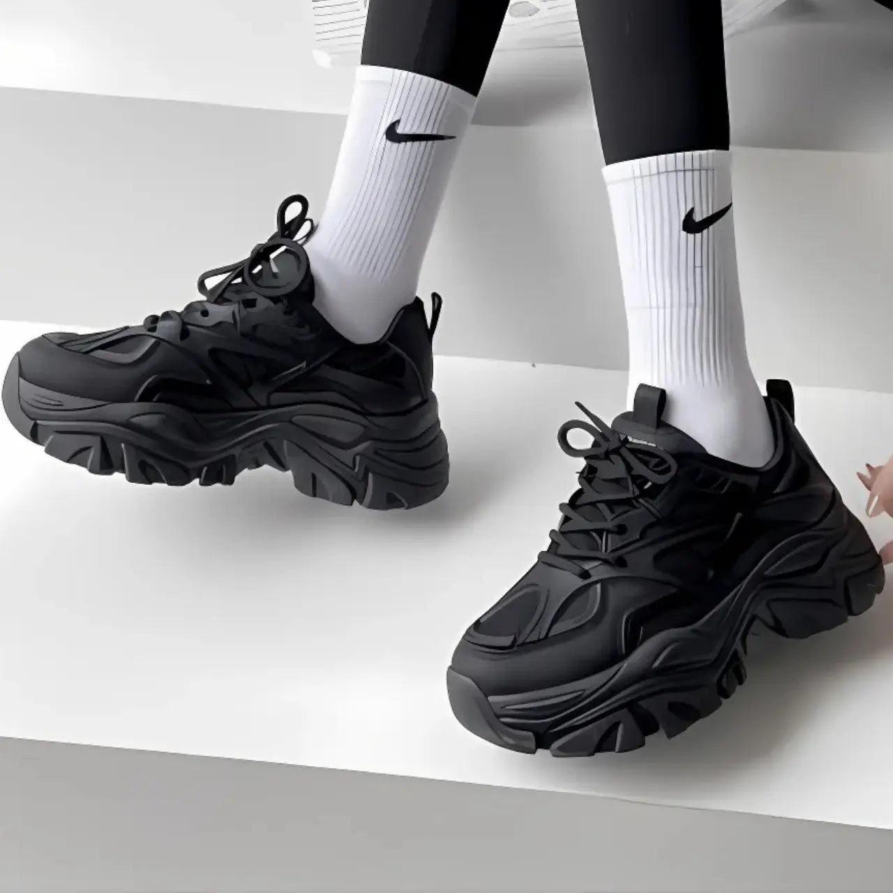 MunaWear - Shoes - Arwen – Trendy Women's Sneakers with Chunky Design for Casual Outings - 