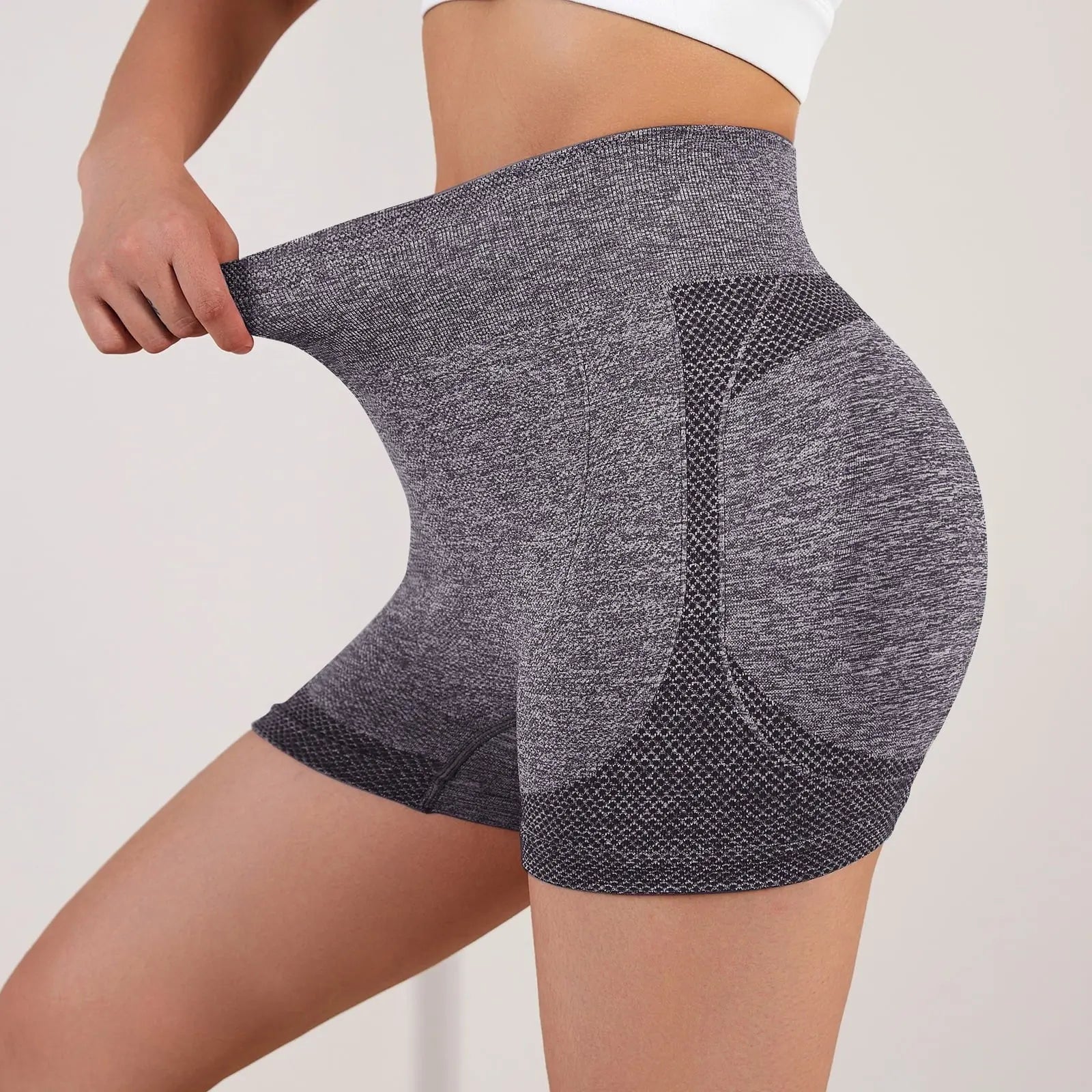 MunaWear Shorts Miraela - Chic High-Waisted Yoga Shorts For Supreme Comfort And Flexibility