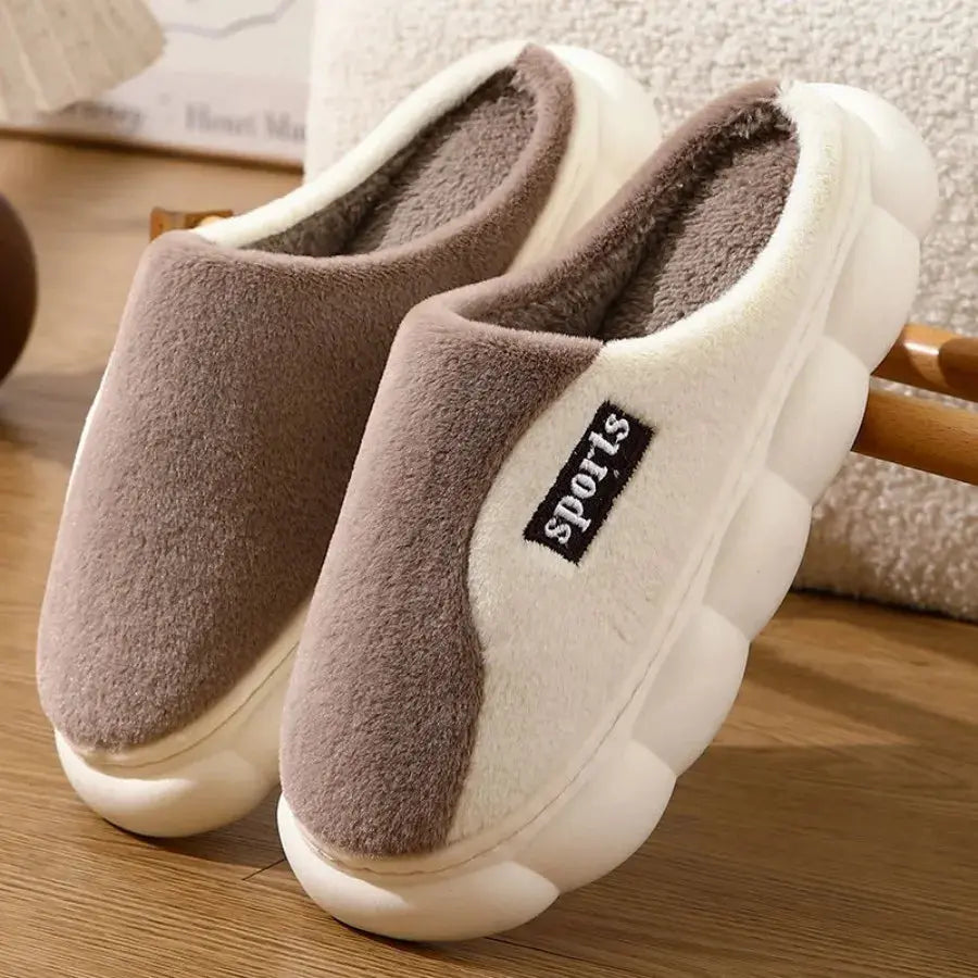 Liora - Cozy Plush Slippers With Non-Slip Sole For Indoor Comfort 1
