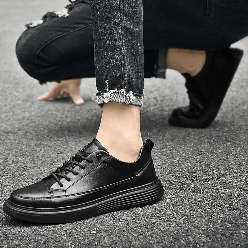 MunaWear - Sneakers - Caden - Minimalist Men's Sneakers With Tonal Stitching For Casual Outings - 