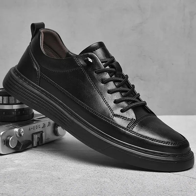 MunaWear - Sneakers - Caden - Minimalist Men's Sneakers With Tonal Stitching For Casual Outings - Black / 45