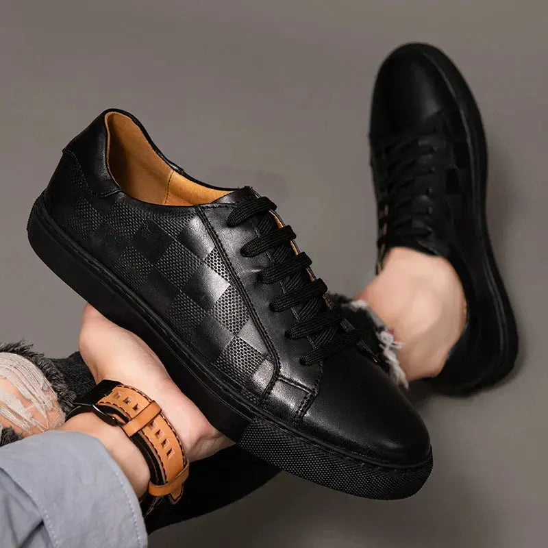 MunaWear - Sneakers - Caden - Stylish Men's Sneakers With Lace-Up Design For Everyday Versatility - Black / 46
