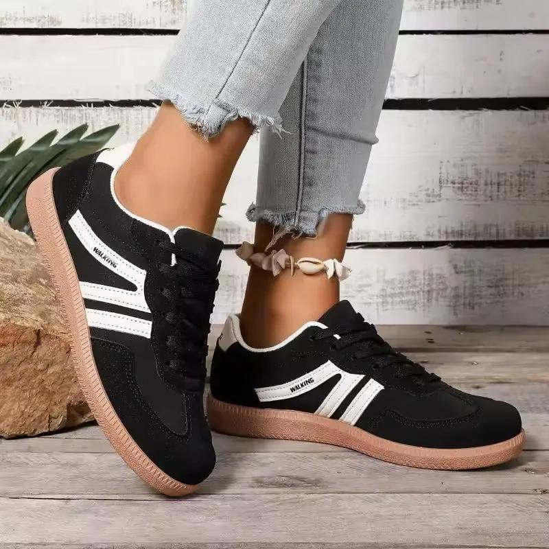 MunaWear - Sneakers - Liora - Supportive Women's Sneakers With Lightweight Design For Everyday Walking - Black / 42