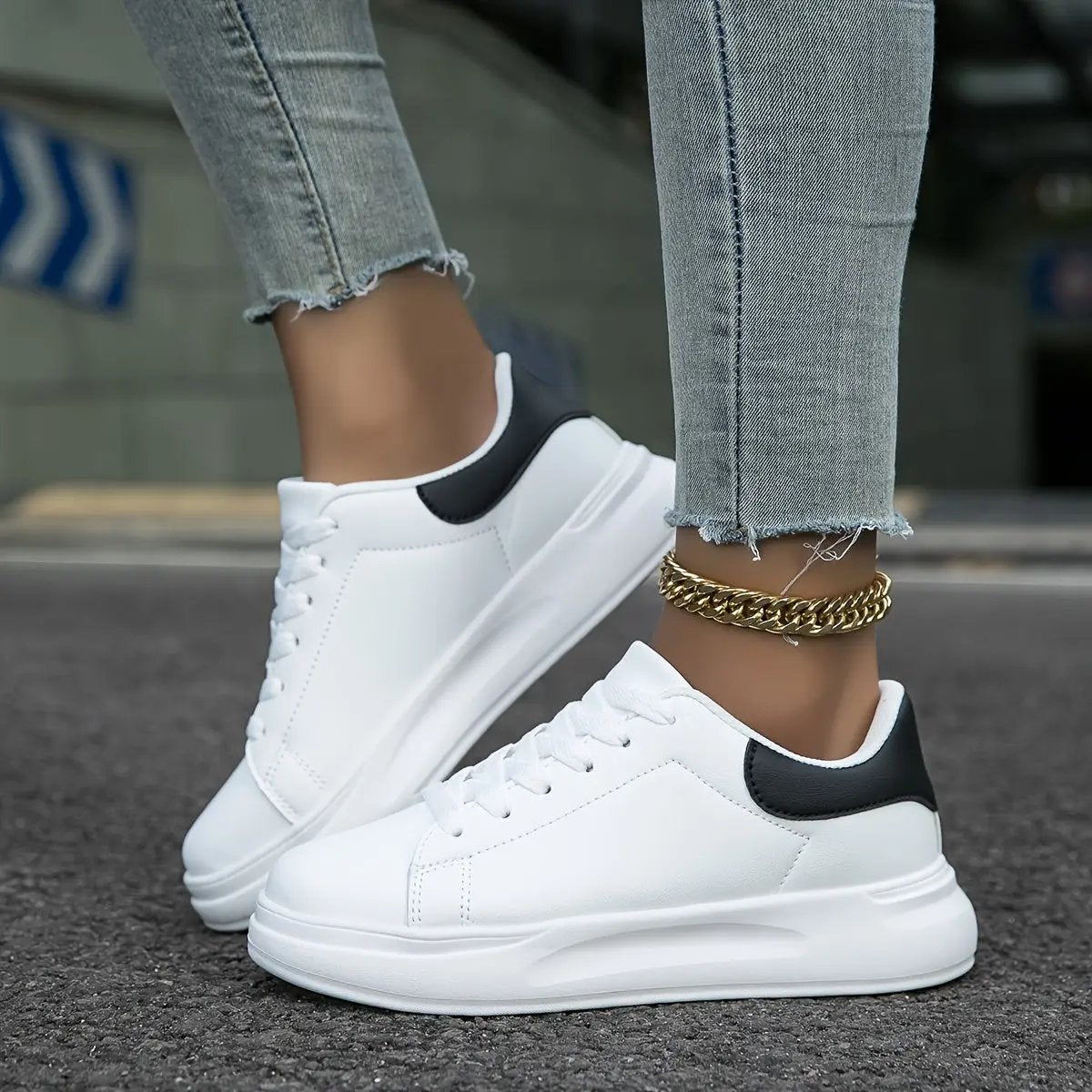 Liora - White Women's Sneakers With Minimalist Design For Everyday Wear 5