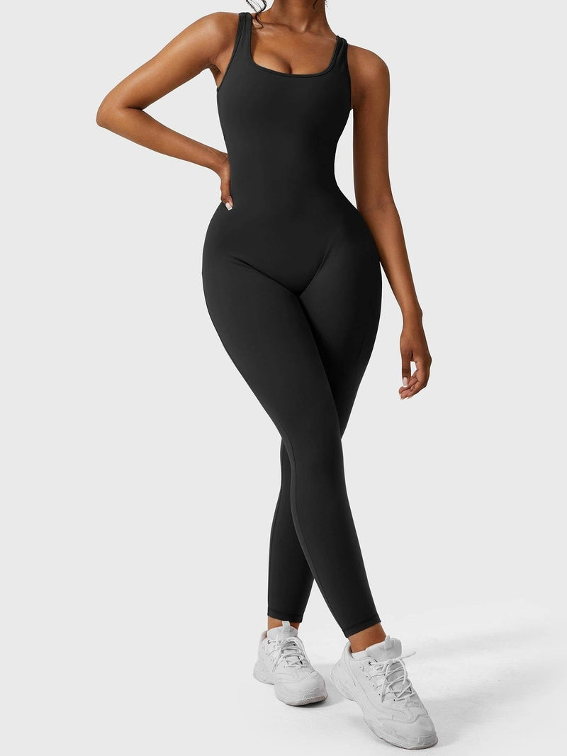 MunaWear Sportswear Isla - Stylish Open-Back Jumpsuit Ideal for Yoga and Fitness Enthusiasts