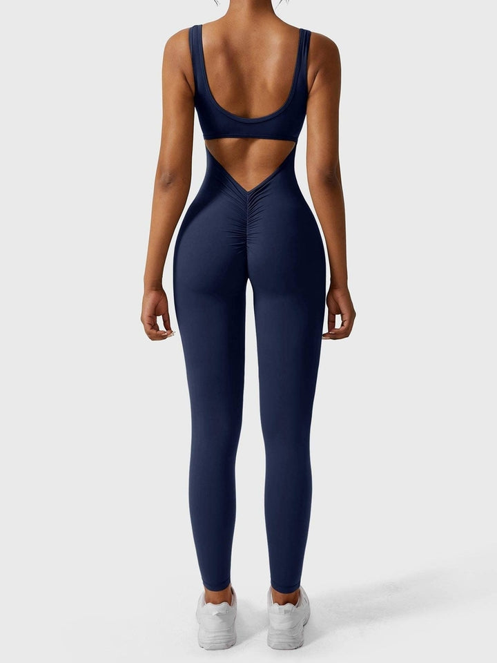 MunaWear Sportswear Isla - Stylish Open-Back Jumpsuit Ideal for Yoga and Fitness Enthusiasts