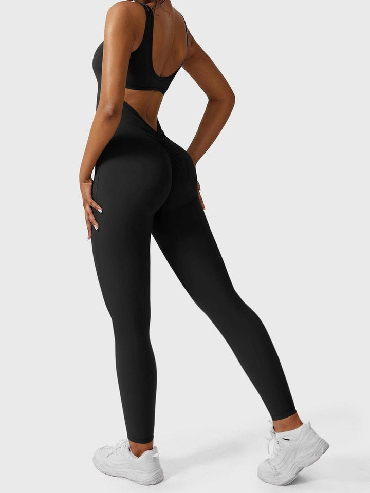 MunaWear Sportswear Isla - Stylish Open-Back Jumpsuit Ideal for Yoga and Fitness Enthusiasts