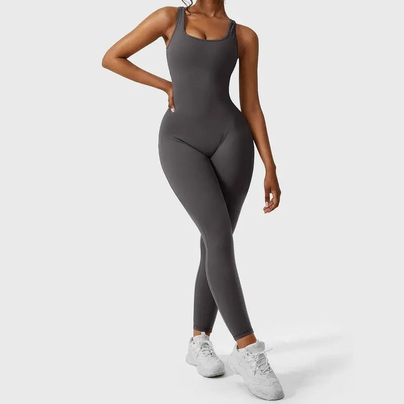 MunaWear  Sportswear  Isla - Stylish Open-Back Jumpsuit Ideal for Yoga and Fitness Enthusiasts