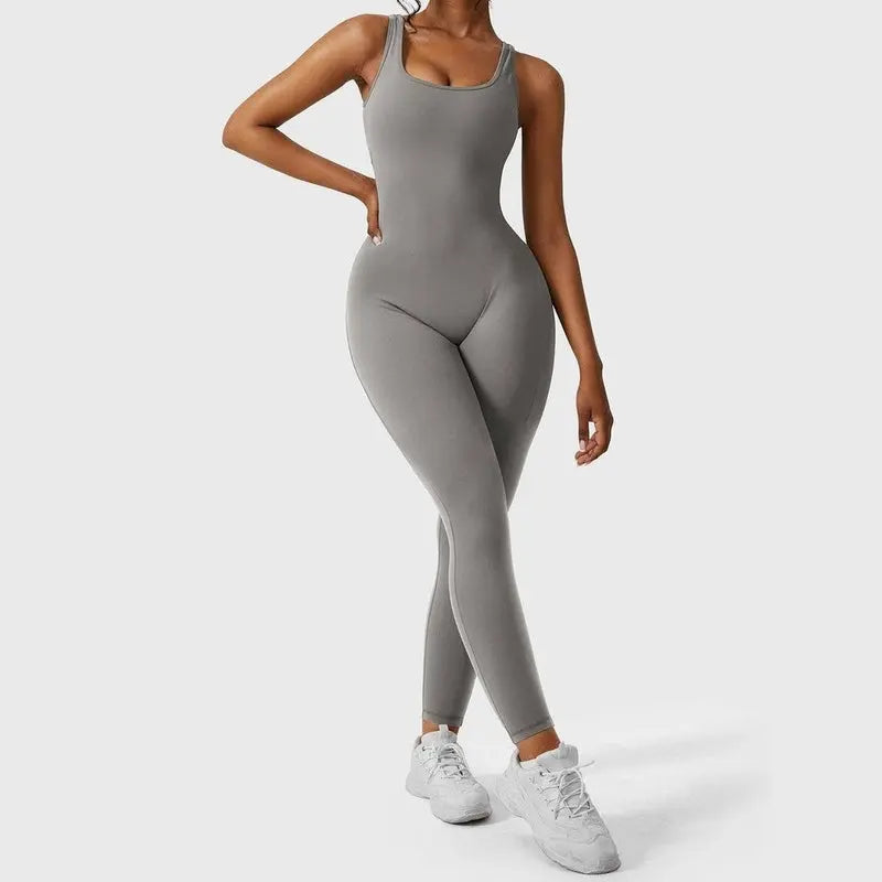 MunaWear  Sportswear  Isla - Stylish Open-Back Jumpsuit Ideal for Yoga and Fitness Enthusiasts