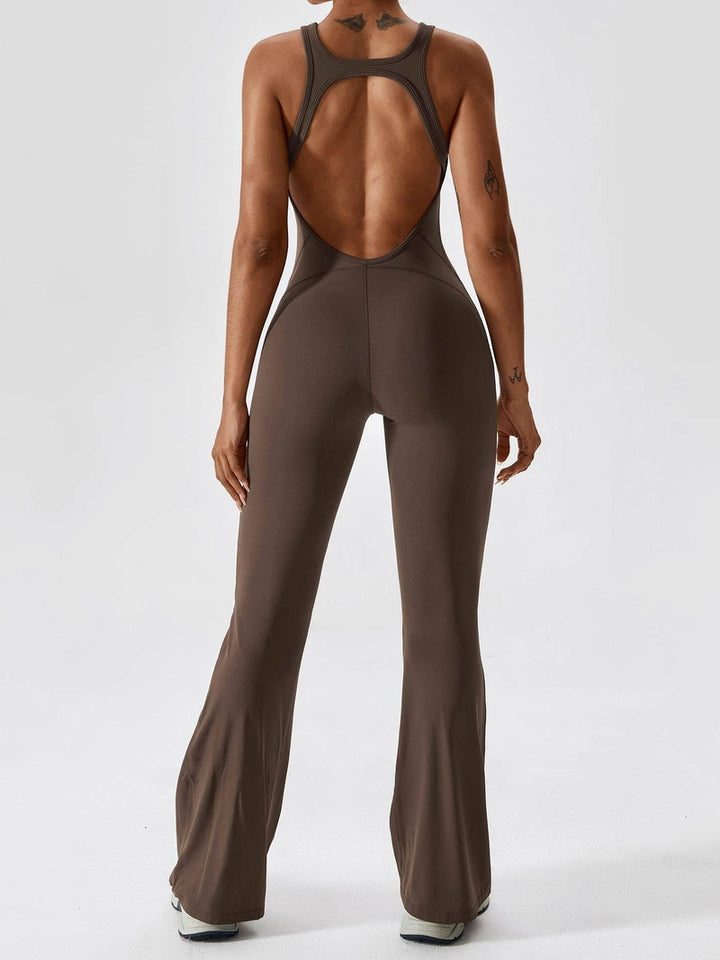 MunaWear Sportswear Sierra - Chic Open-Rug Flared Jumpsuit for Effortless Athleisure Style