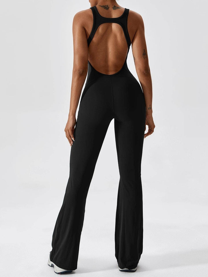 MunaWear Sportswear Sierra - Chic Open-Rug Flared Jumpsuit for Effortless Athleisure Style