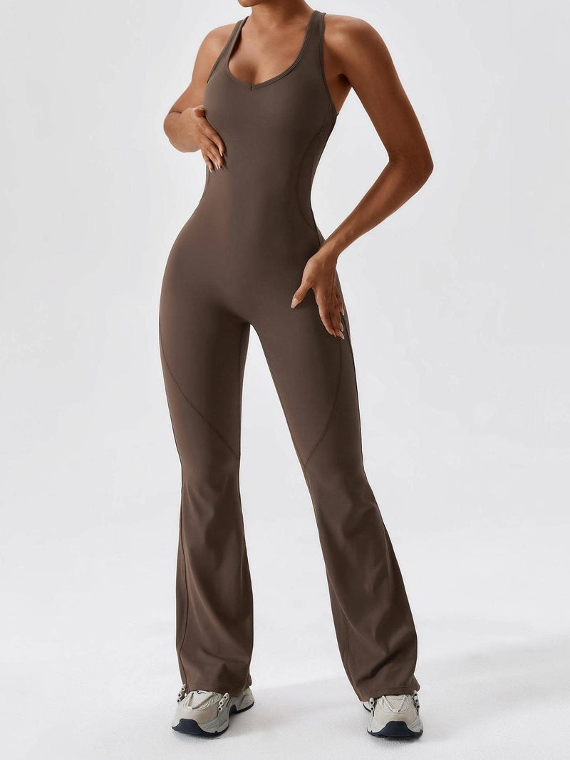 MunaWear Sportswear Sierra - Chic Open-Rug Flared Jumpsuit for Effortless Athleisure Style