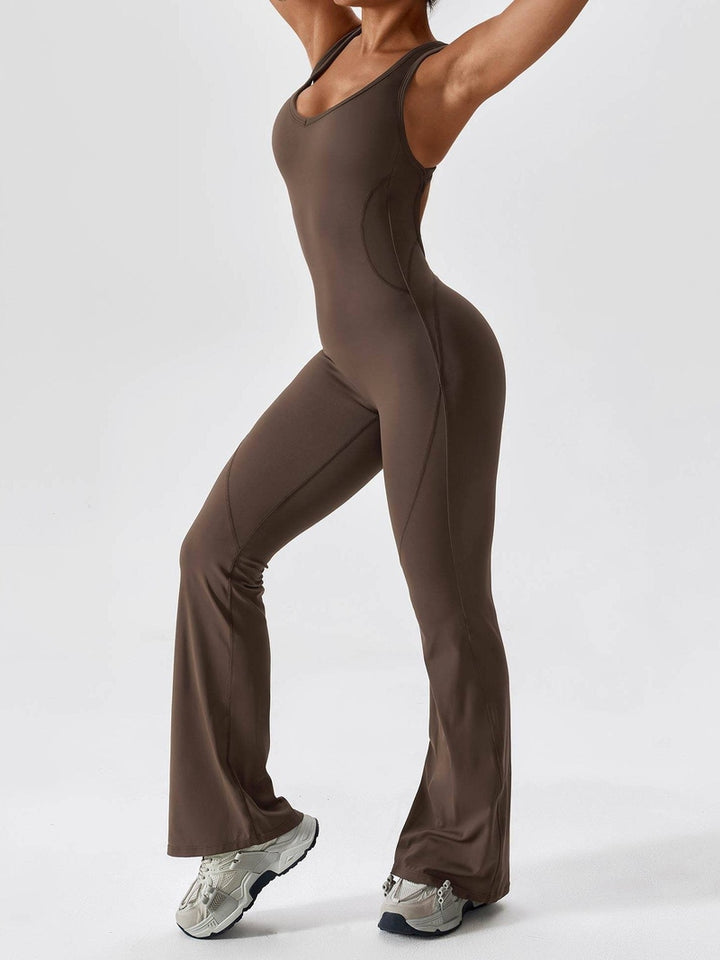 MunaWear Sportswear Sierra - Chic Open-Rug Flared Jumpsuit for Effortless Athleisure Style