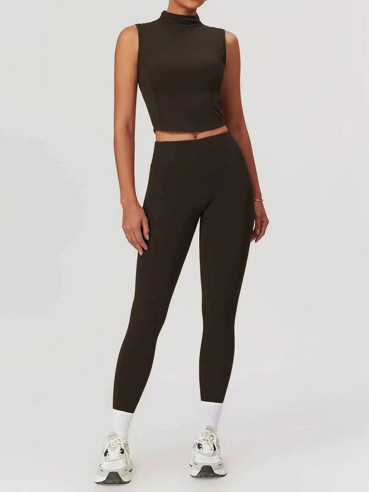 MunaWear Sportswear Talia - Stylish Two-Piece Workout Set Featuring Leggings And Sleeveless Top