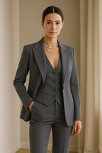 Selina - Elegant Women's Suit Set With Tailored Blazer For Office And Formal Events 1