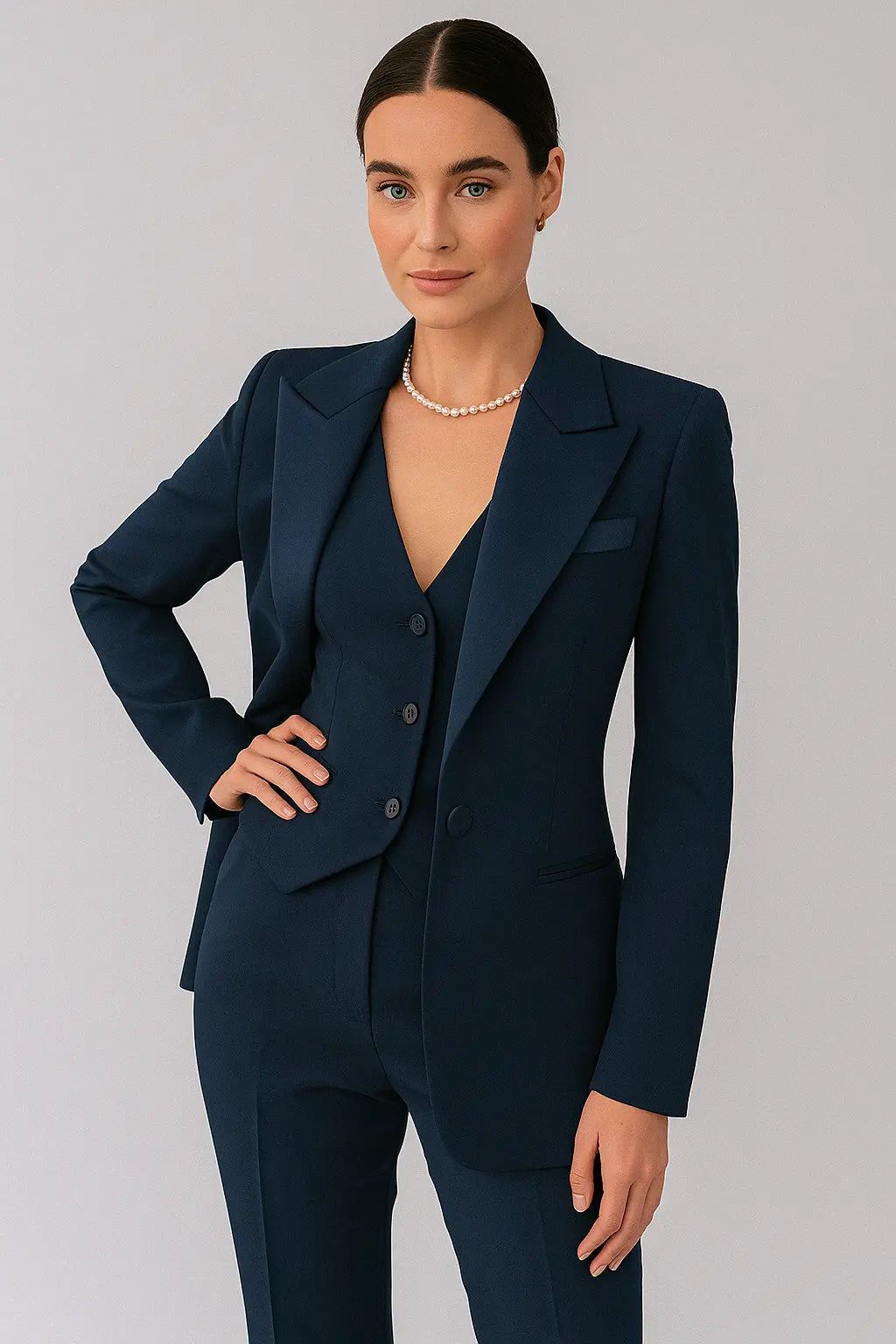 Selina - Elegant Women's Suit Set With Tailored Blazer For Office And Formal Events 3