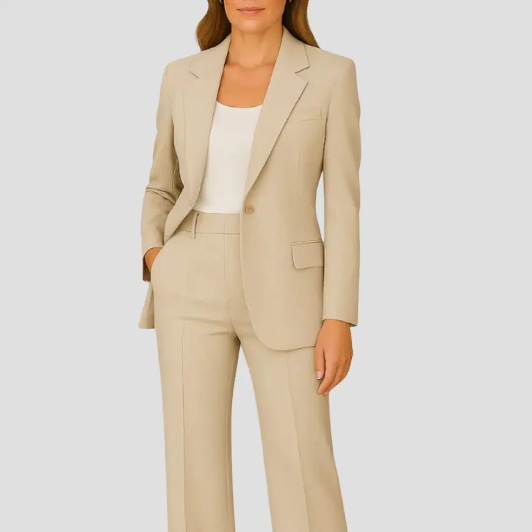 Selina - Tailored Women's Suit With Modern Fit For Business And Formal Wear 1