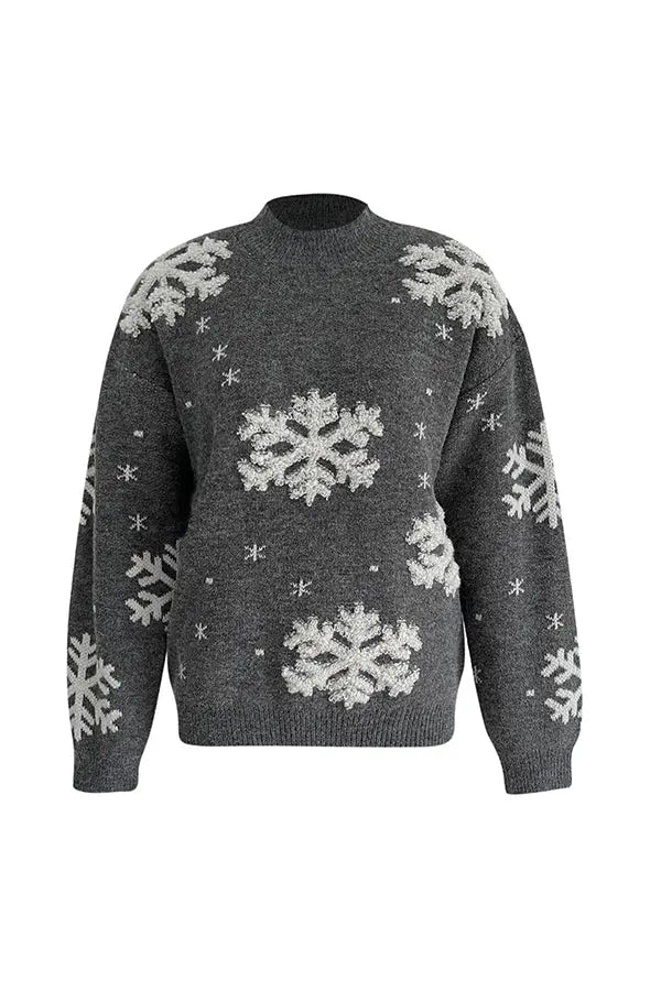 Cozy Turtleneck Knit Sweater – Festive Christmas Print for Holiday Gatherings 1
