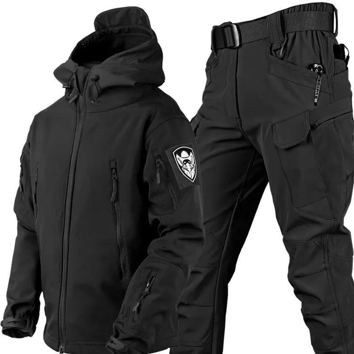 https://cdn.shopify.com/s/files/1/0879/0949/9227/files/Tactisch_waterdicht_softshell_jack_cargo_broek_T-E.jpg