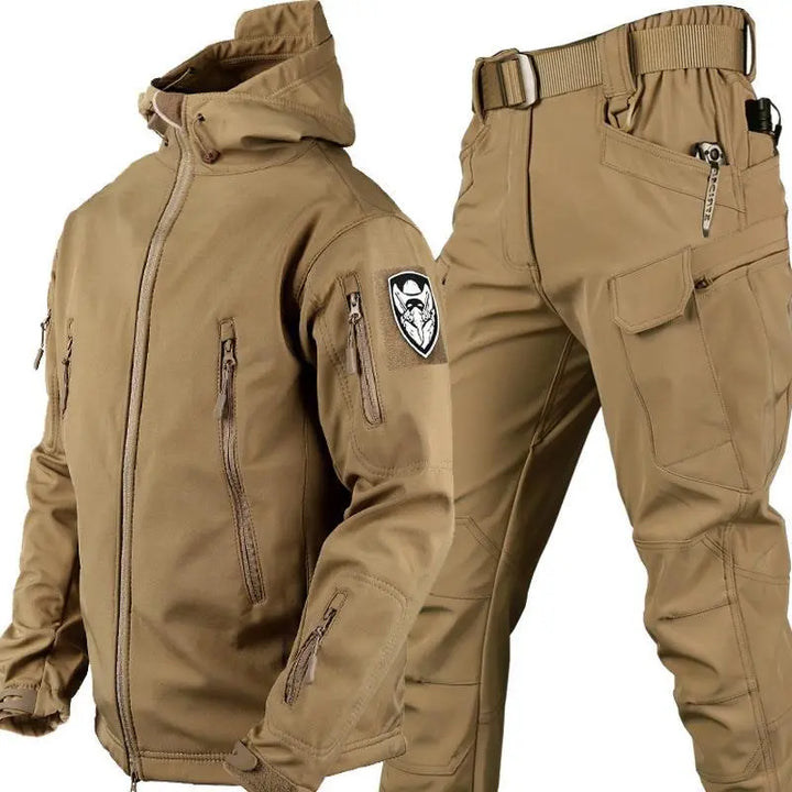 https://cdn.shopify.com/s/files/1/0879/0949/9227/files/Tactisch_waterdicht_softshell_jack_cargo_broek_T-E4.jpg