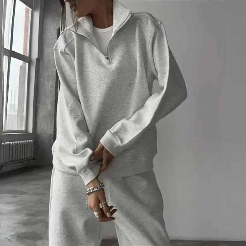 MunaWear - Tracksuits - Brielle – Stylish Women's Tracksuit Set Relaxed Oversized Fit - 