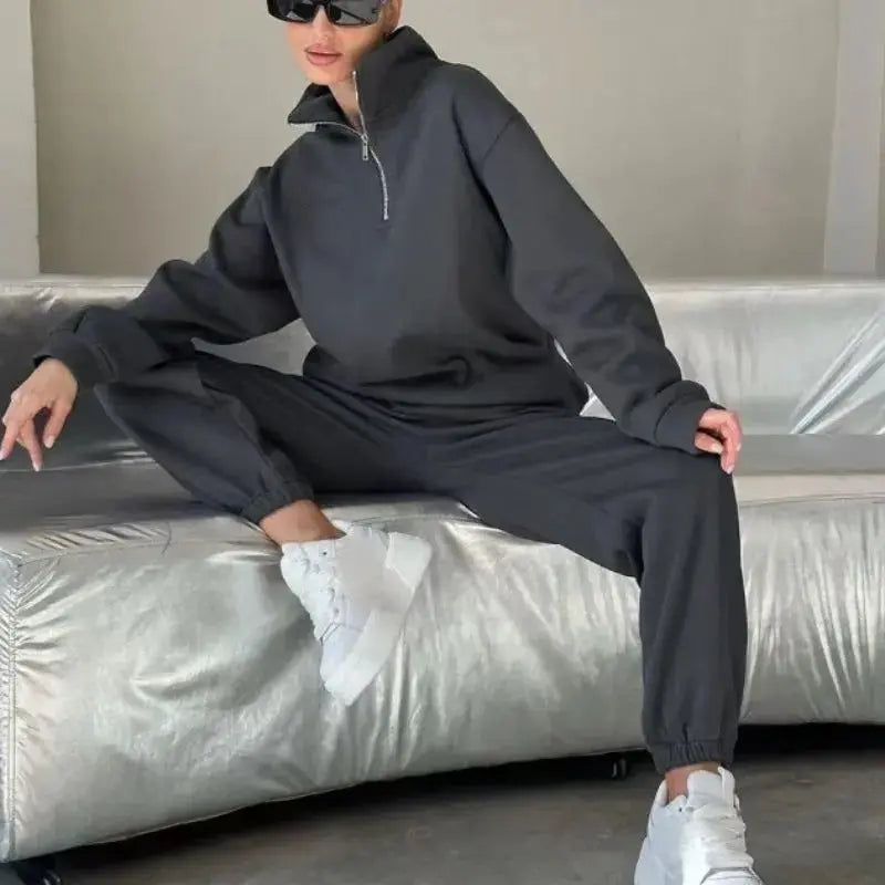 MunaWear - Tracksuits - Brielle – Stylish Women's Tracksuit Set Relaxed Oversized Fit - 