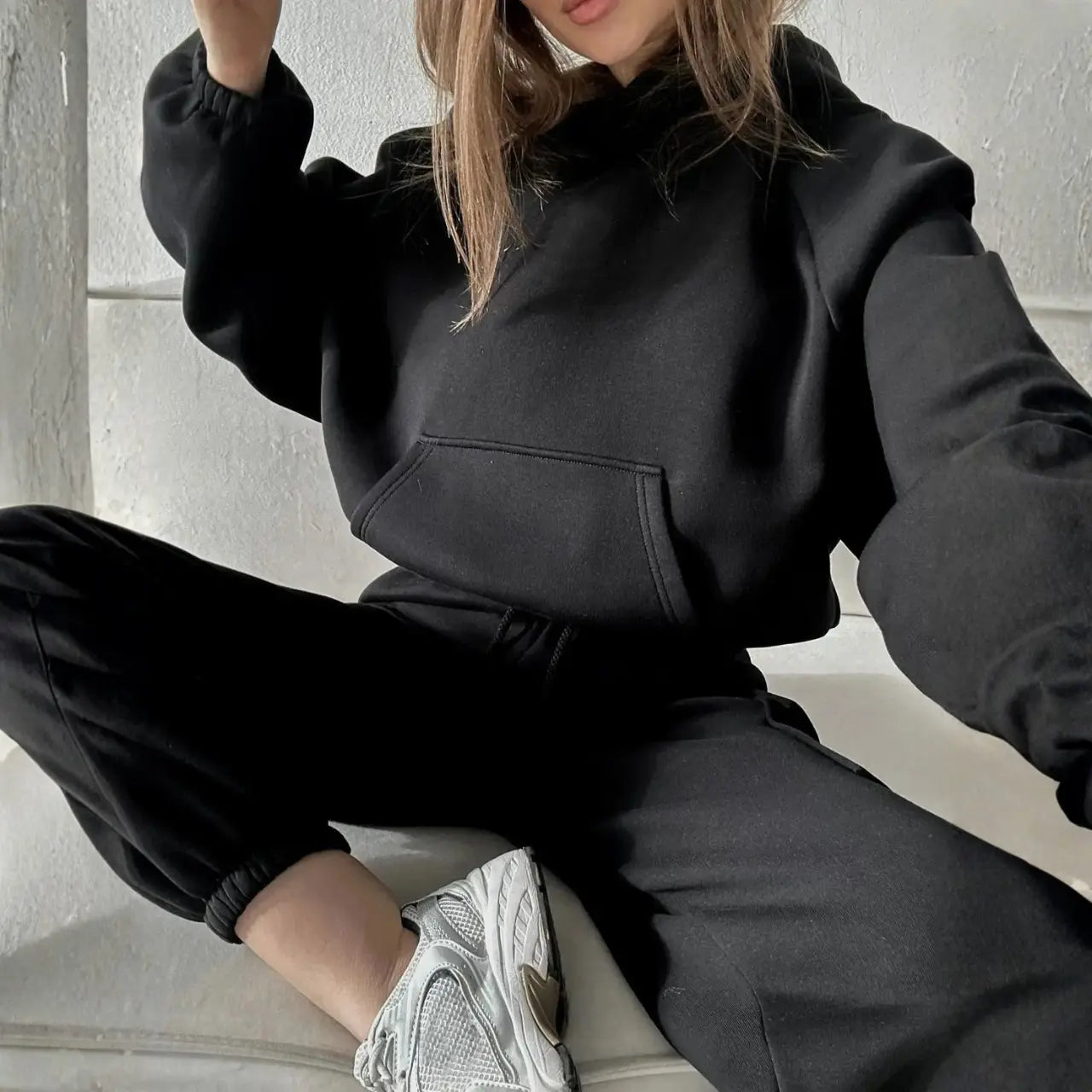 MunaWear - Tracksuits - Faye - Cozy Women's Tracksuit Set With Relaxed Fit For Casual Outings And Lounging - Black / XL