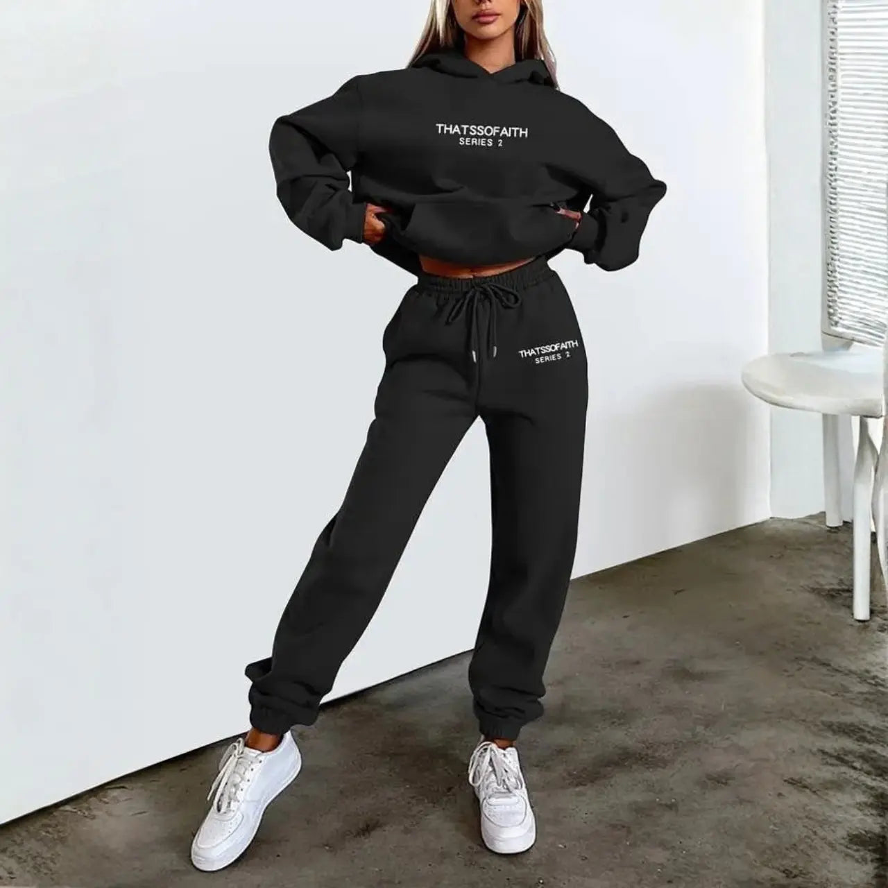 MunaWear - Tracksuits - Liora - Cozy Women's Tracksuit Set With Hoodie And Joggers For Casual Outings - Black / 3XL